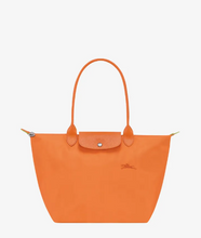 Load image into Gallery viewer, Longchamp LE PLIAGE GREEN SHOULDER BAG M ORANGE
