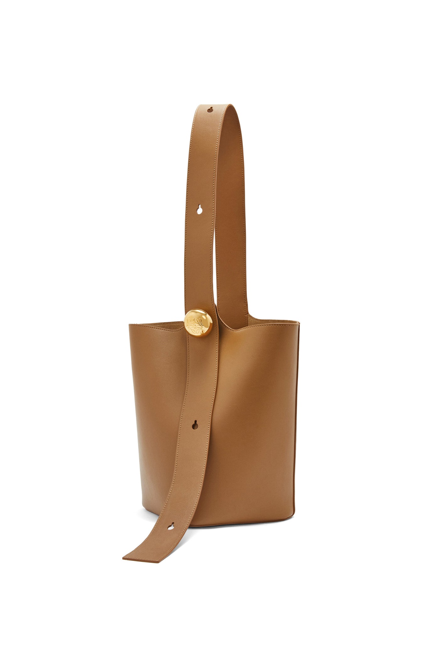 LOEWE Medium Pebble bucket in mellow calfskin